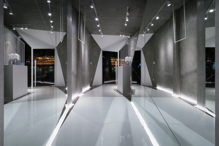 時尚女裝店鋪裝修案例